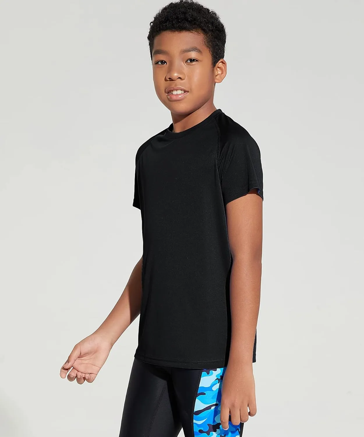 DEVOROPA Youth Boys Rash Guard Toddler Swim Shirts Short Sleeve Sun Shirts Lightweight Quick Dry UPF 50  Kids Surf Swimsuit