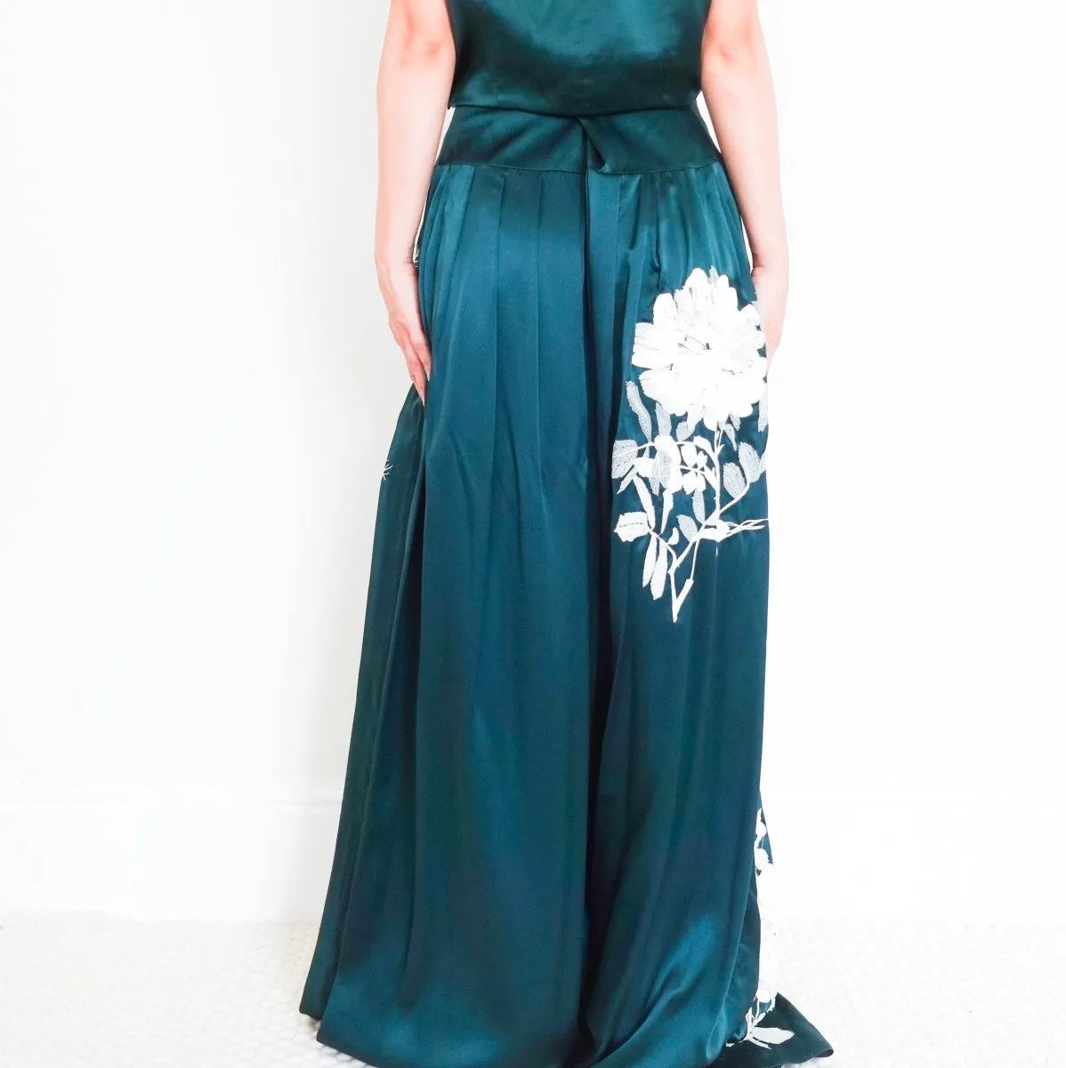Green silk set RRP £2k