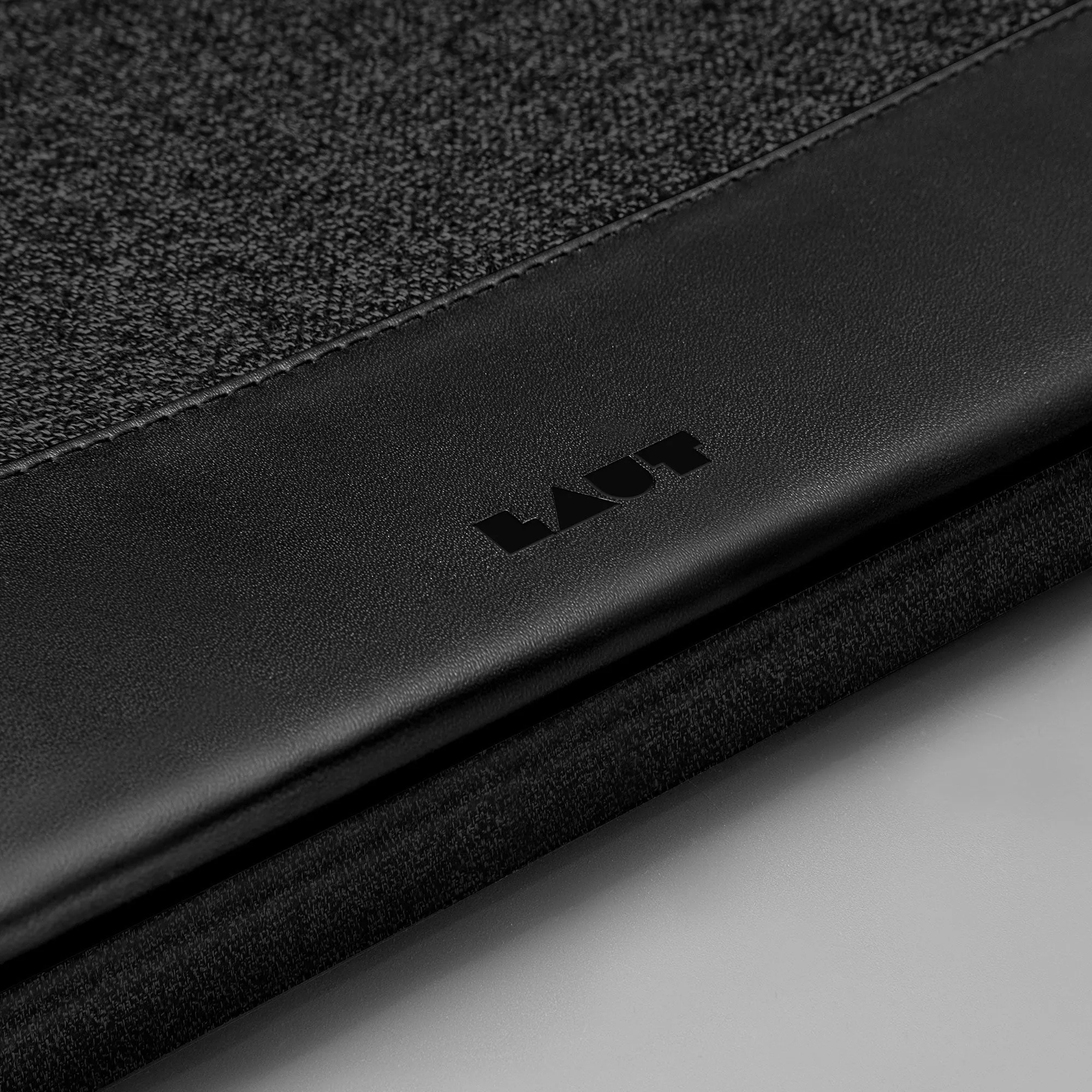 INFLIGHT Protective Sleeve for 14-inch Laptop