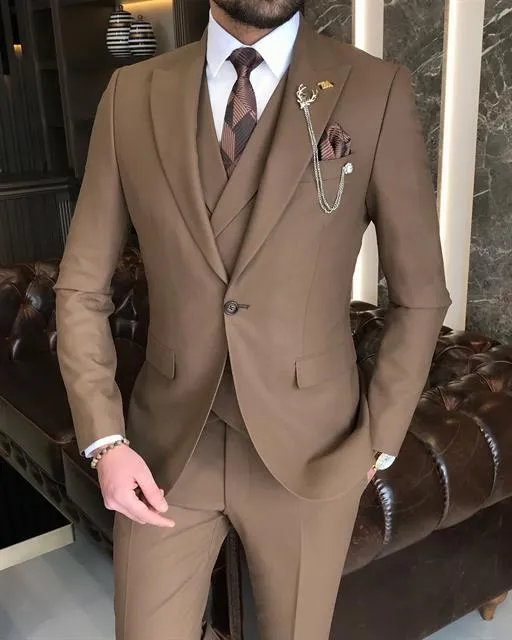 ITALIAN FIT MEN'S BROWN SUIT BY ITALIAN VEGA® (3-Piece)
