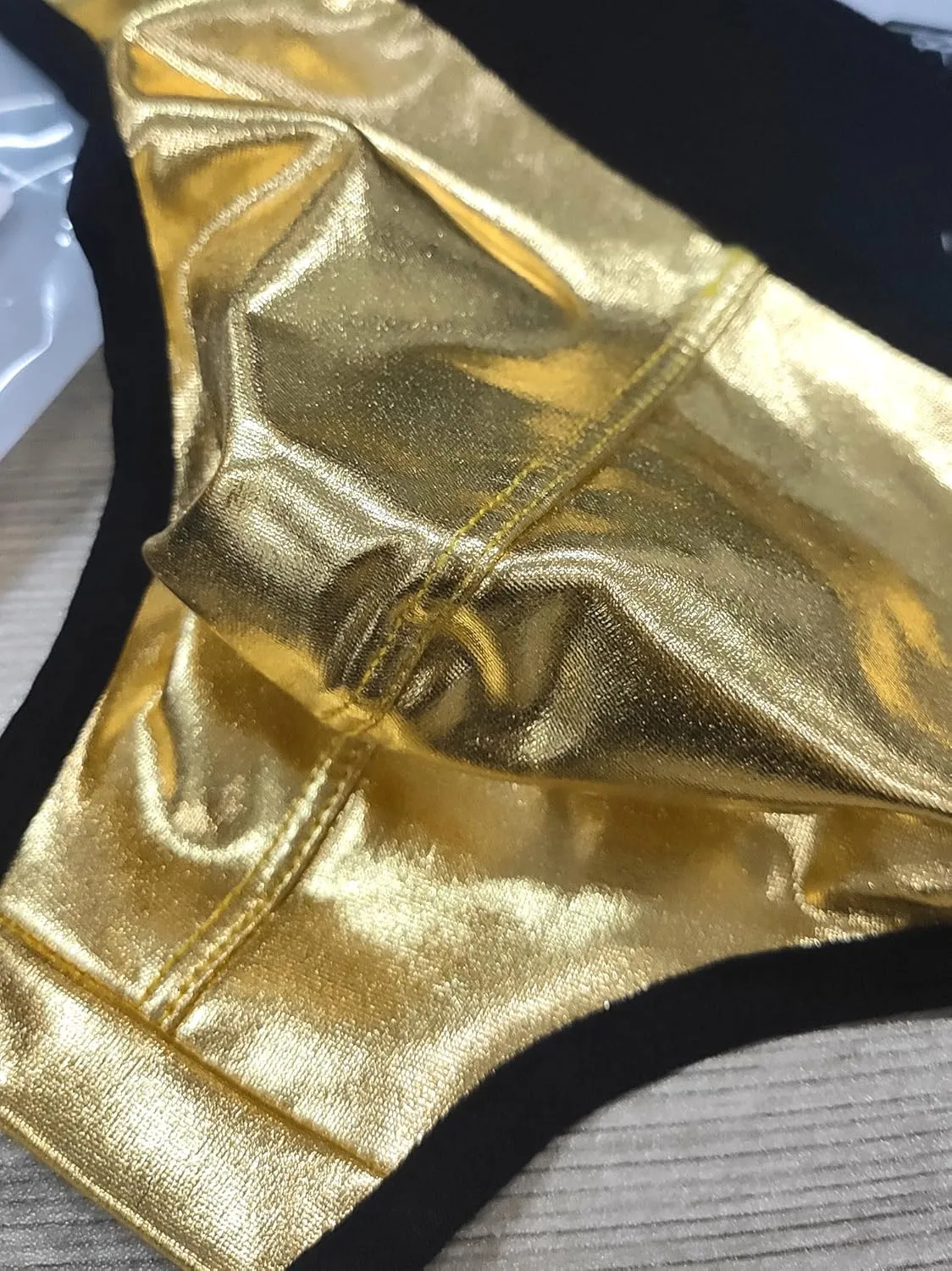 Men's Low-Waist Sexy Micro-Elastic Briefs Imitation Leather Breathable Thong Underwear
