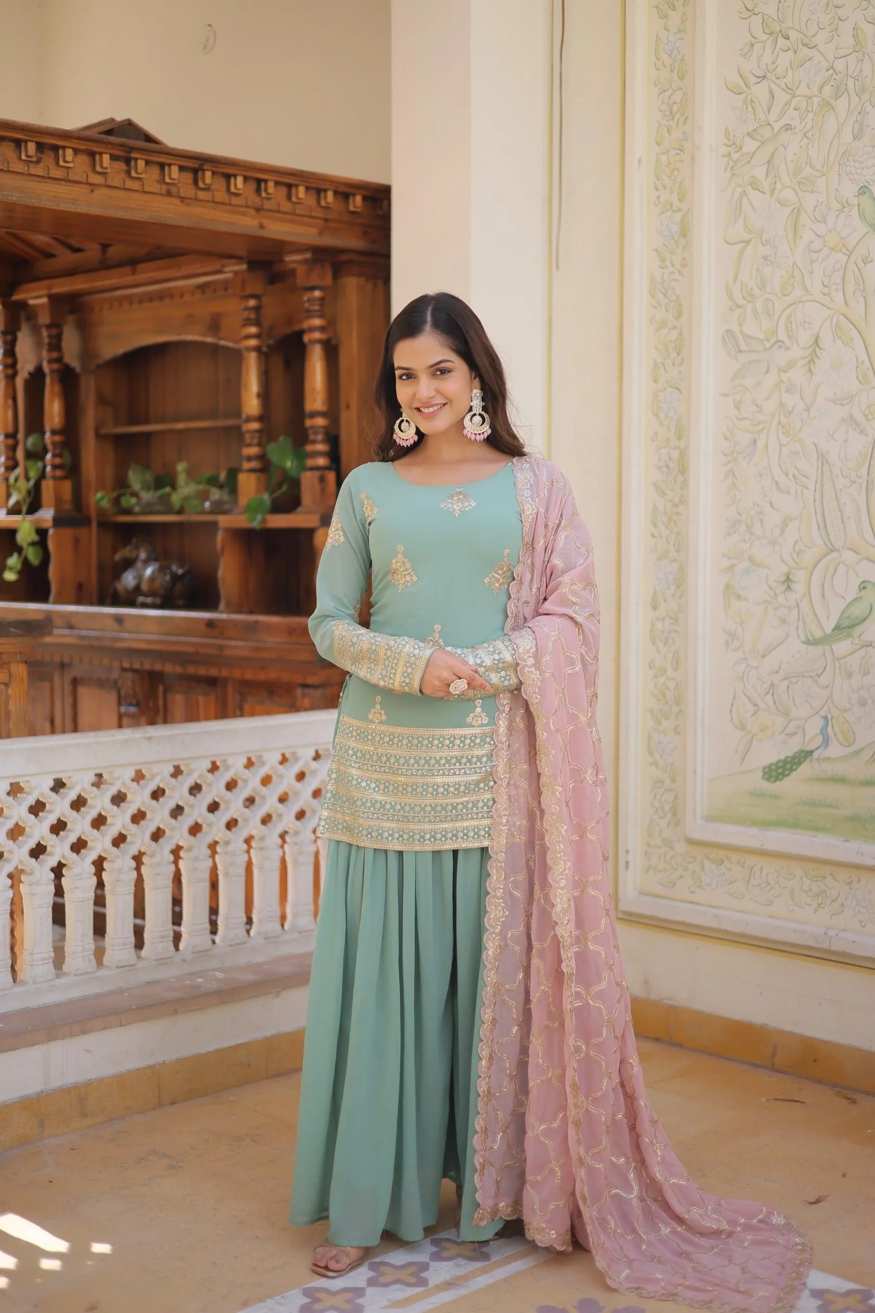 Pastel Green Royal Elegance PallazoSuit 💕💃🏻 3 Pc Set