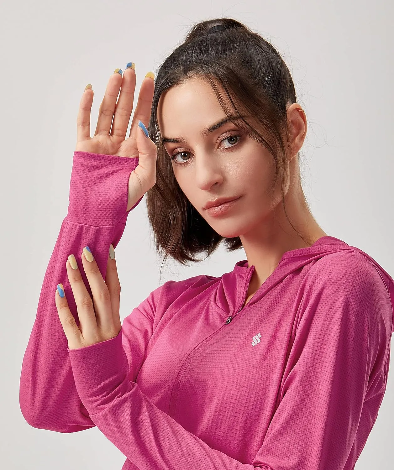 Soothfeel Women's UPF 50  Sun Protection Hoodie Jacket Lightweight Long Sleeve Sun Shirt for Women with Pocket Hiking Outdoor